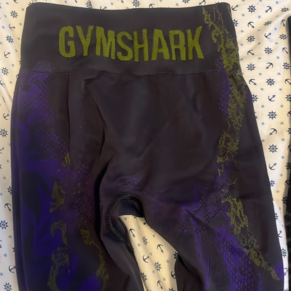 Gym shark leggings - Picture 3 of 3